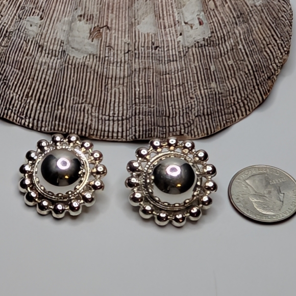 Vintage Premier Designs Silver Tone Clip On Round Earrings - Picture 2 of 5